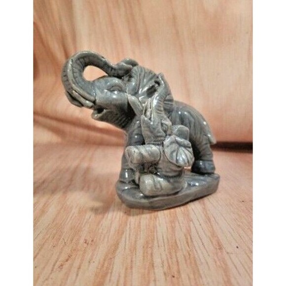 Ceramic Mama & Baby African Elephant s 4.5" by 4.5" 1 Handmade - Picture 1 of 12